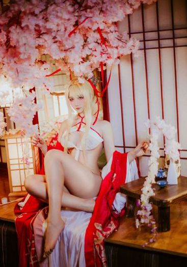 伦流澡到高潮h小龙女尹志平视频