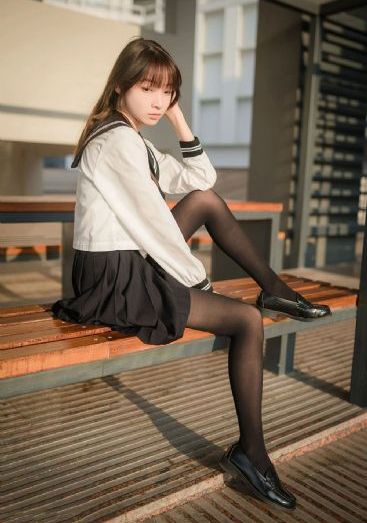 一脸嫌弃