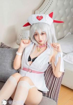 不扭扣的女孩