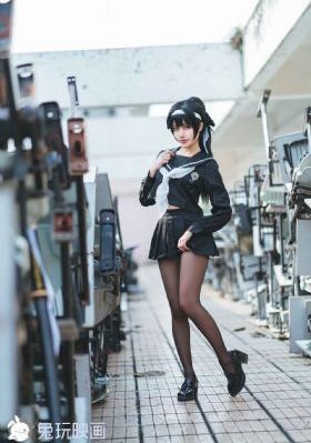 军人野外吮她的花蒂的视频