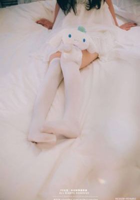 一边亲着一面膜的免费版