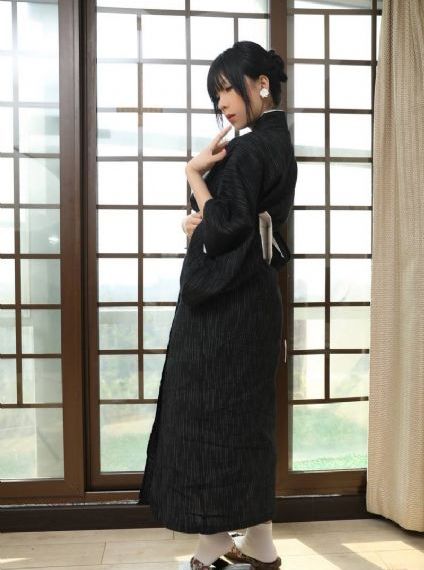 年轻的女老师2